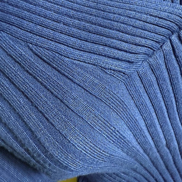 Grace Royal Blue V-Neck Ribbed Sweater - Picture 2 of 3